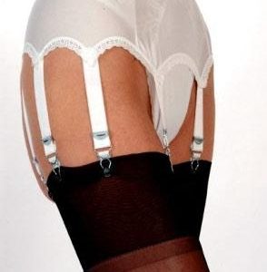 8 Strap suspender belt in white or red