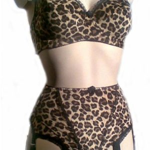 Tahiti bra, thong and suspender belt set