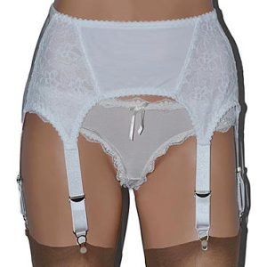 6 strap suspender belt in white lace