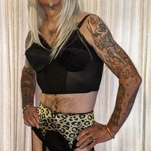 ideal for cross dressers, suspender belt in leopard print